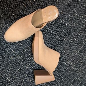 Naturalizer Women's Tan Mules